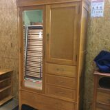 Art Deco cabinet in oak and veneer