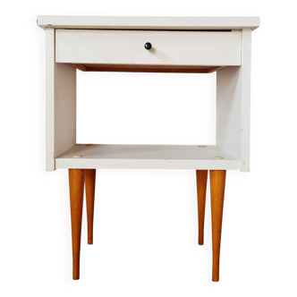 Vintage bedside table with tapered legs - white