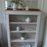 Old patinated pearl gray library, wooden top, composed of 3 adjustable shelves.