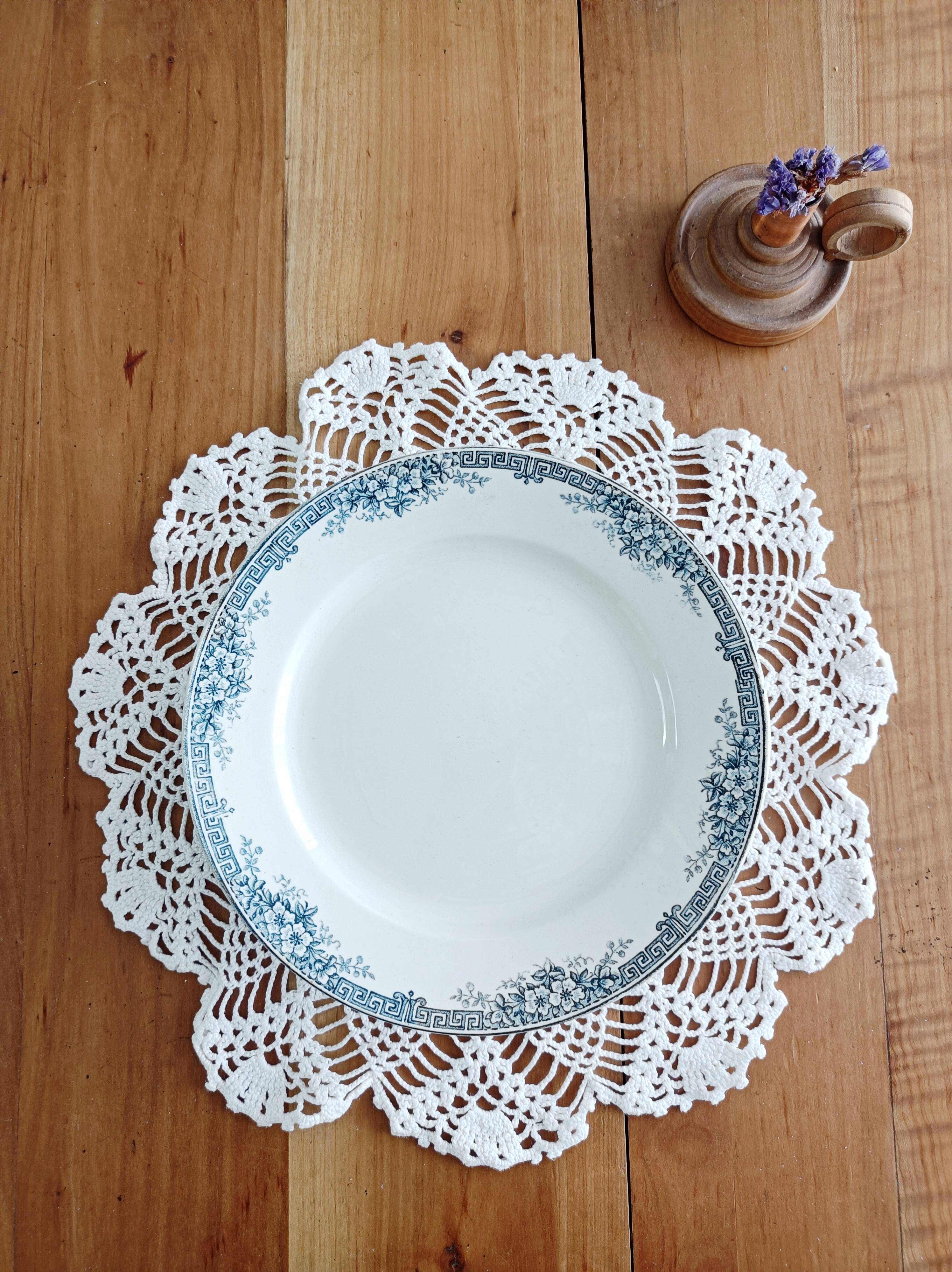 Mounted plate, Saint-Amand ironstone compote dish, Lucy
