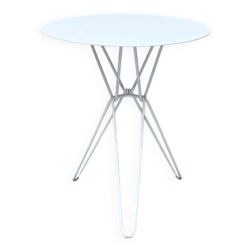 Table d'extérieur en métal série Tio minimaliste par Chris Martin pour Massproductions, Finlande