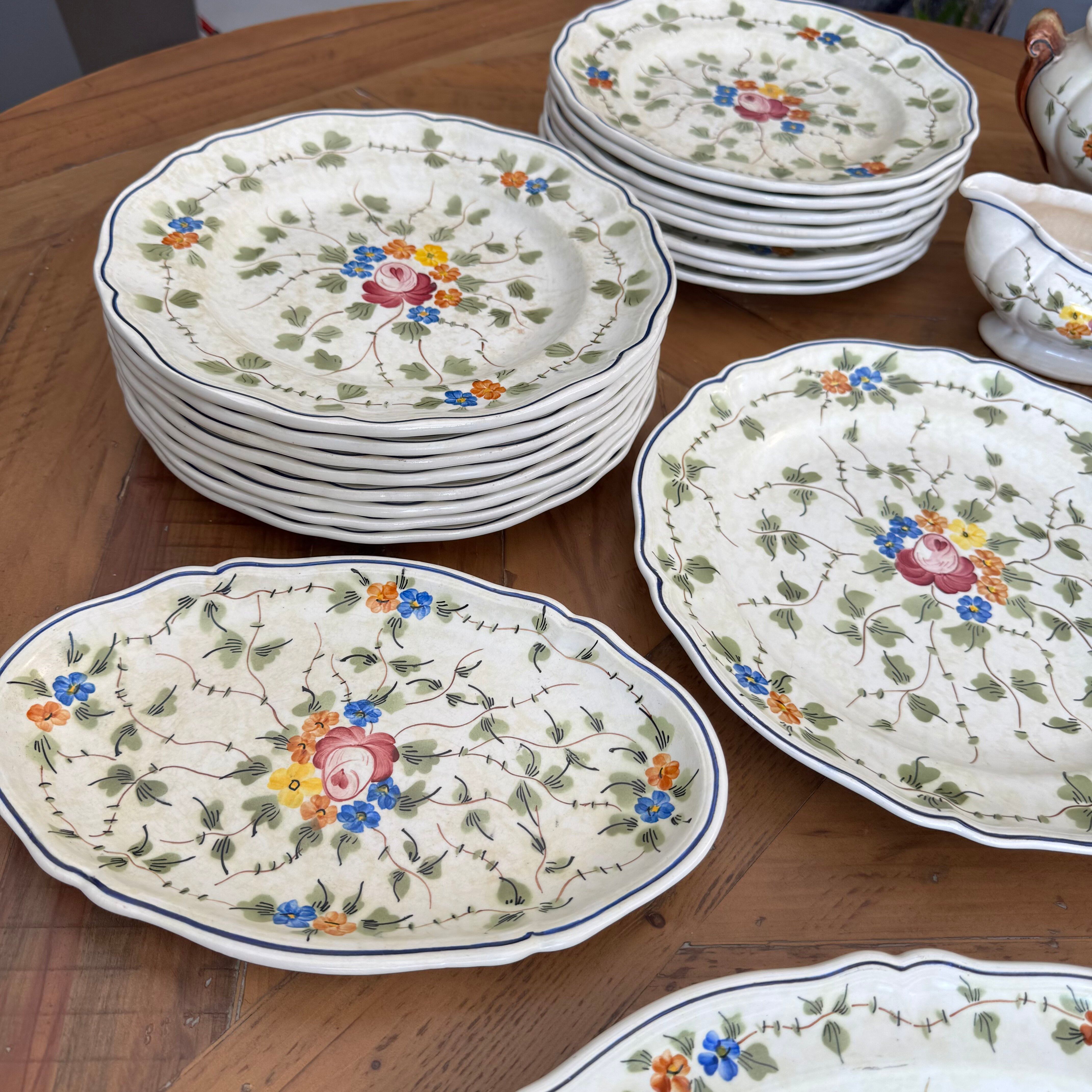 Vintage tableware service from Longchamp, France, 1950, Set of 27
