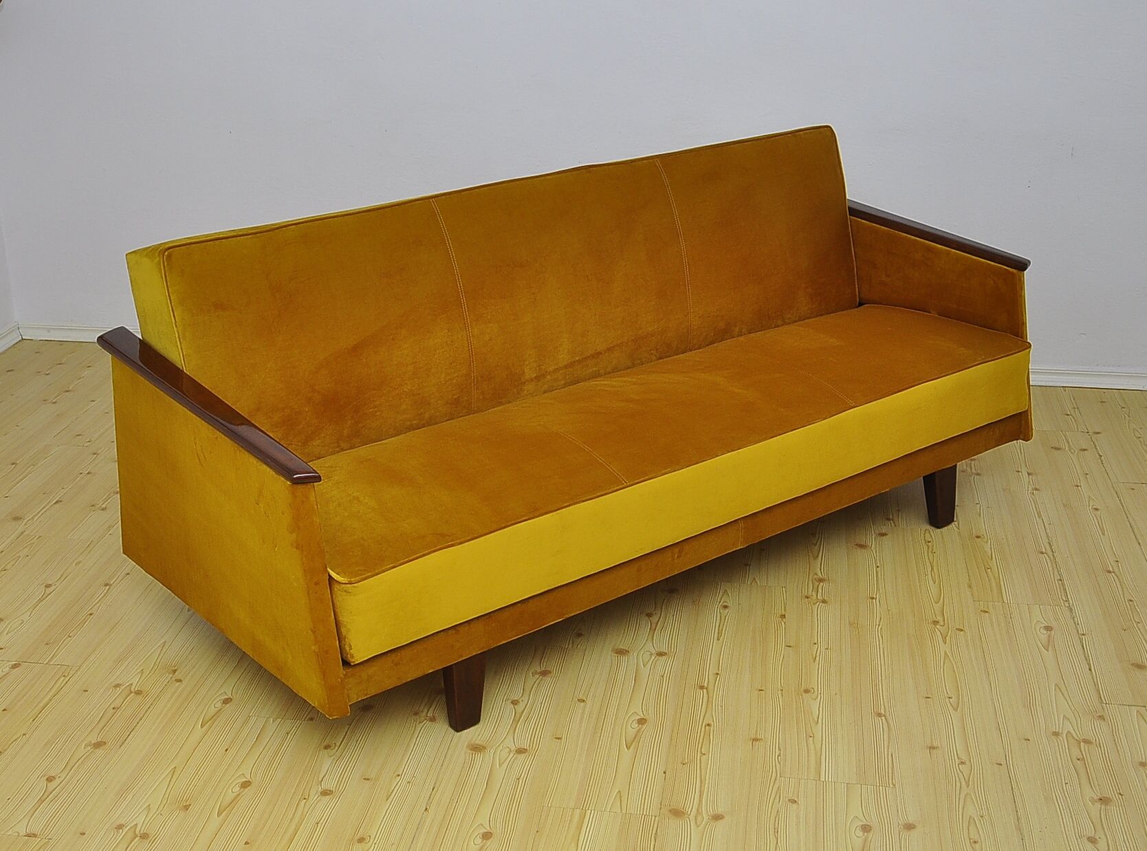 Mid-century yellow velvet sofa daybed, 1960s