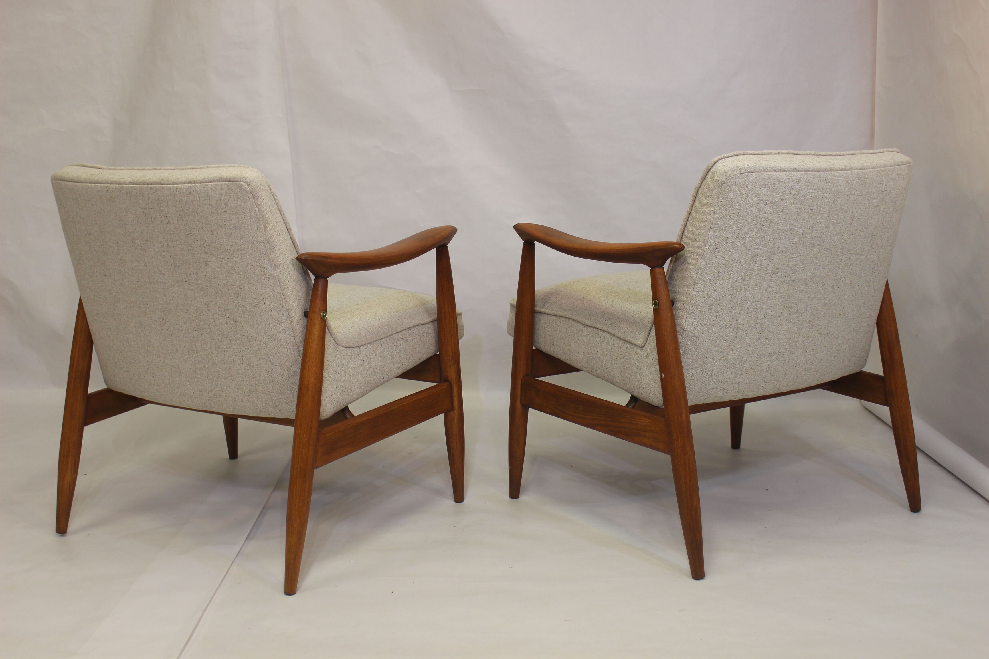 Pair of chairs GFM-87 Juliusz Kedziorek 1960.