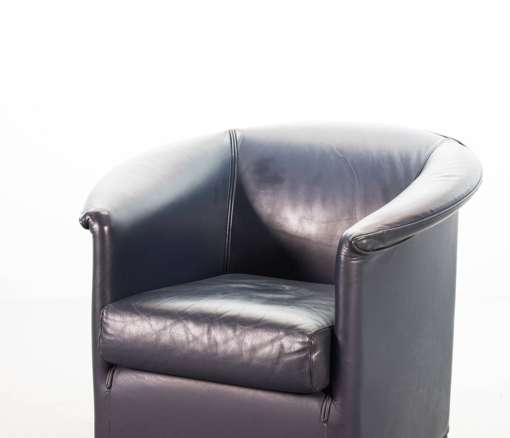 Wittmann Petrol Soft Leather Club Chair Model Aura  Designed by Paolo Piva