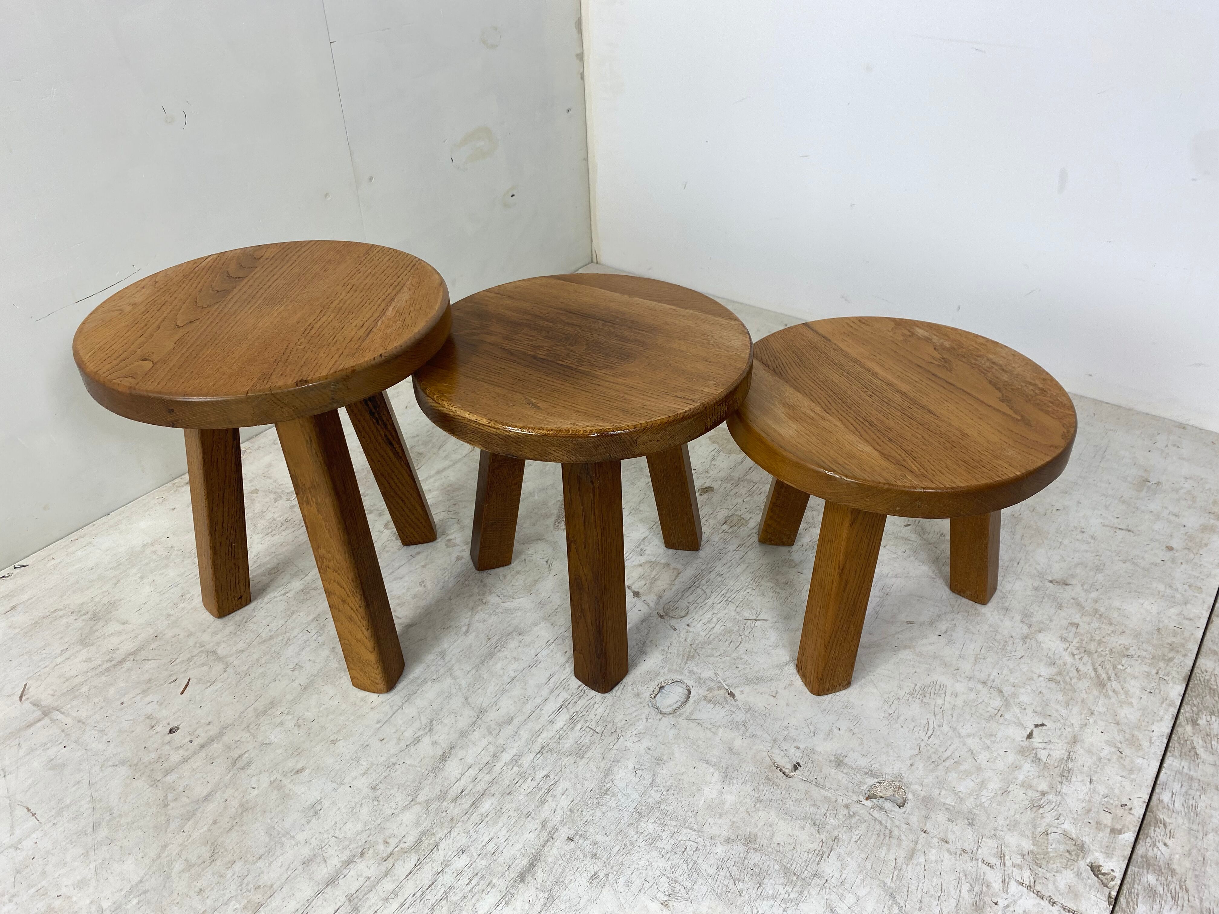 Tables d’appoint vintage brutalistes en chêne années 1960, ensemble de 3