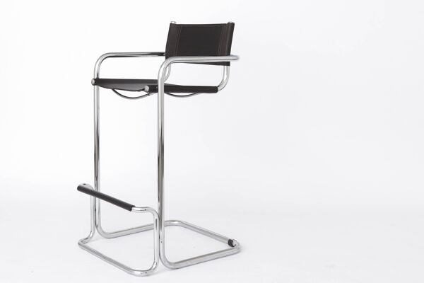 Tabouret de bar cantilever vintage, cadre en chrome, simili cuir noir, années 1990.