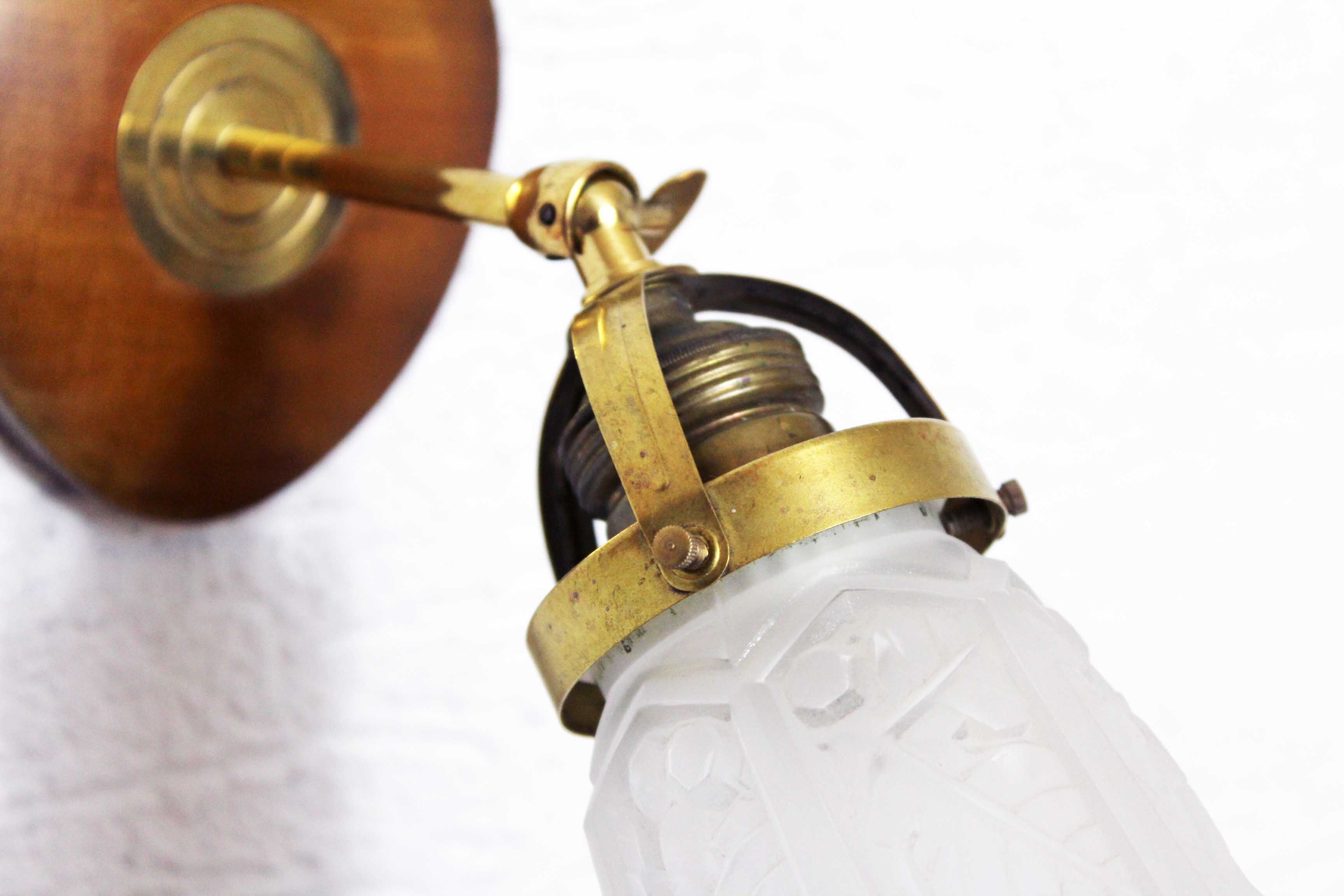 Art deco wall lamp