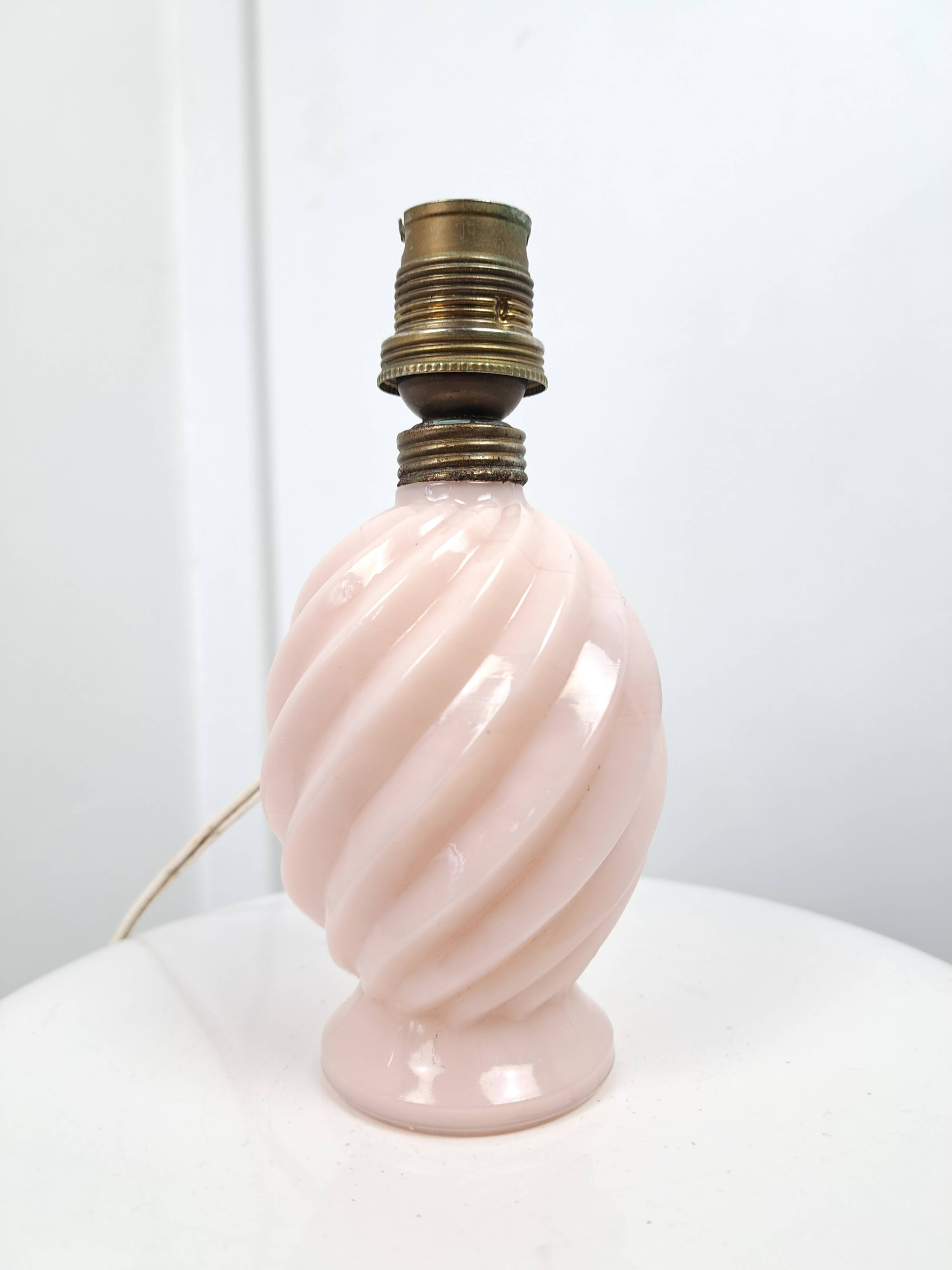 Chatard 70s swirl resin lamp base