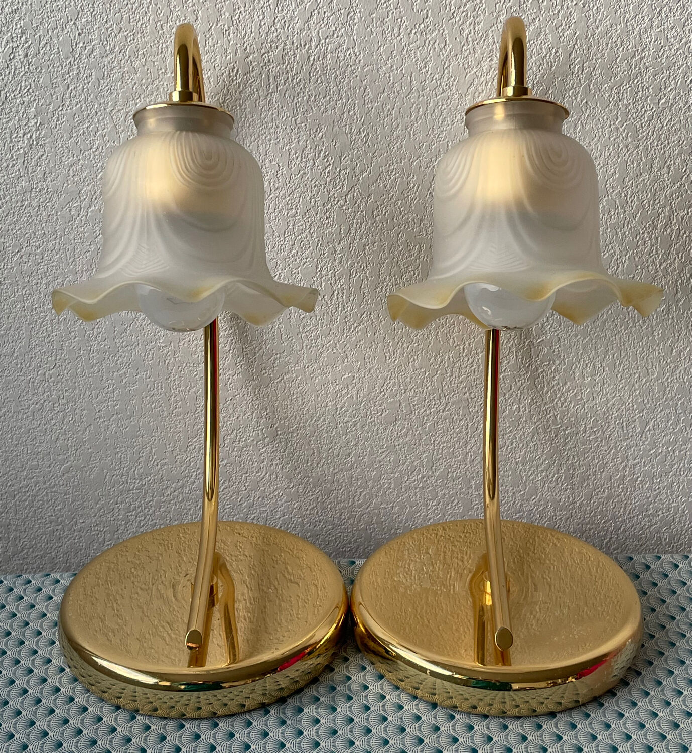 Pair of vintage 80s flower lamps