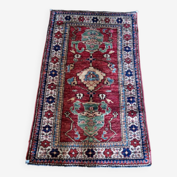 Petit tapis orient 116 x 65 cm