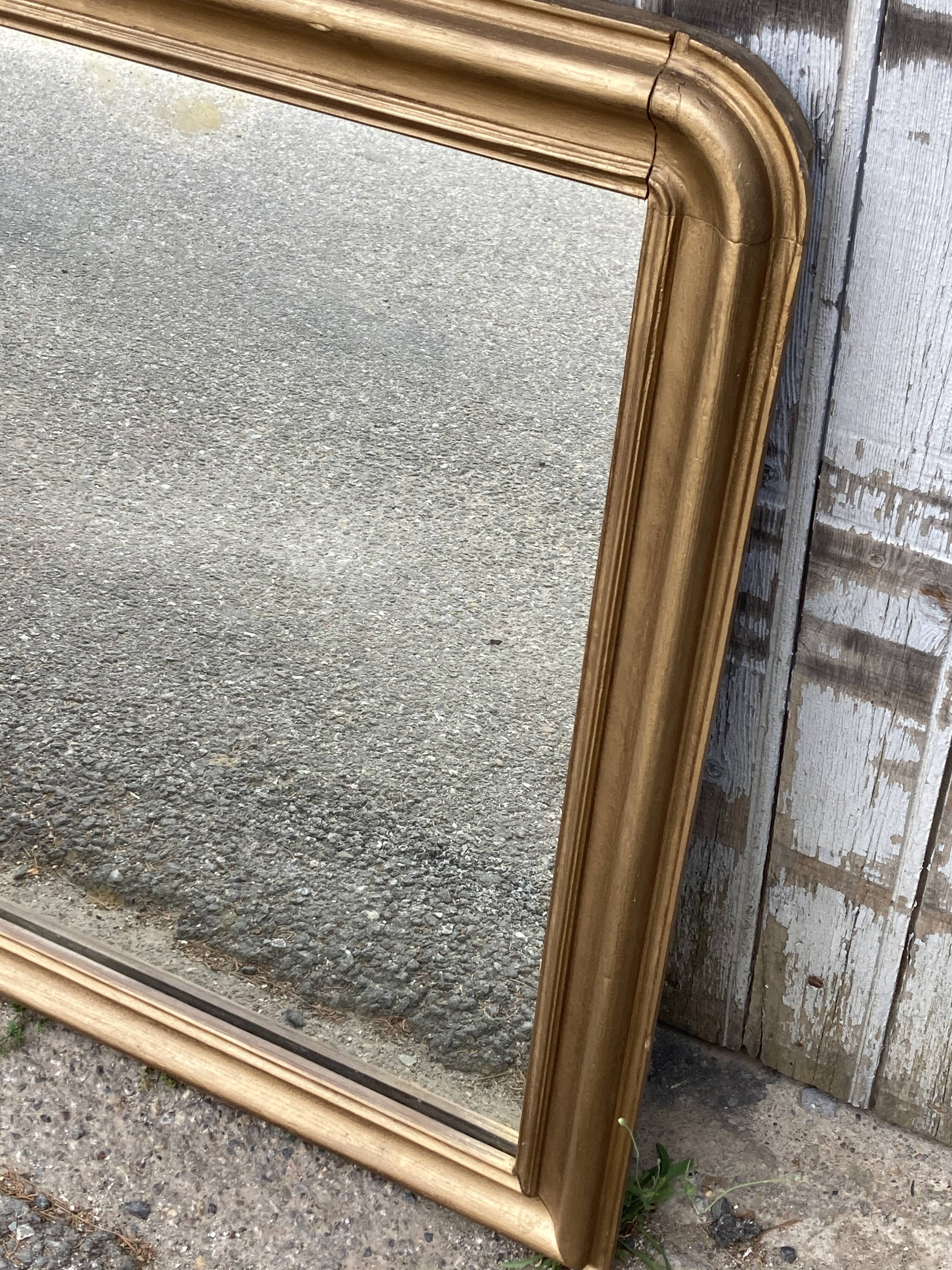 Mirror gilded rounded corners 109x80cm