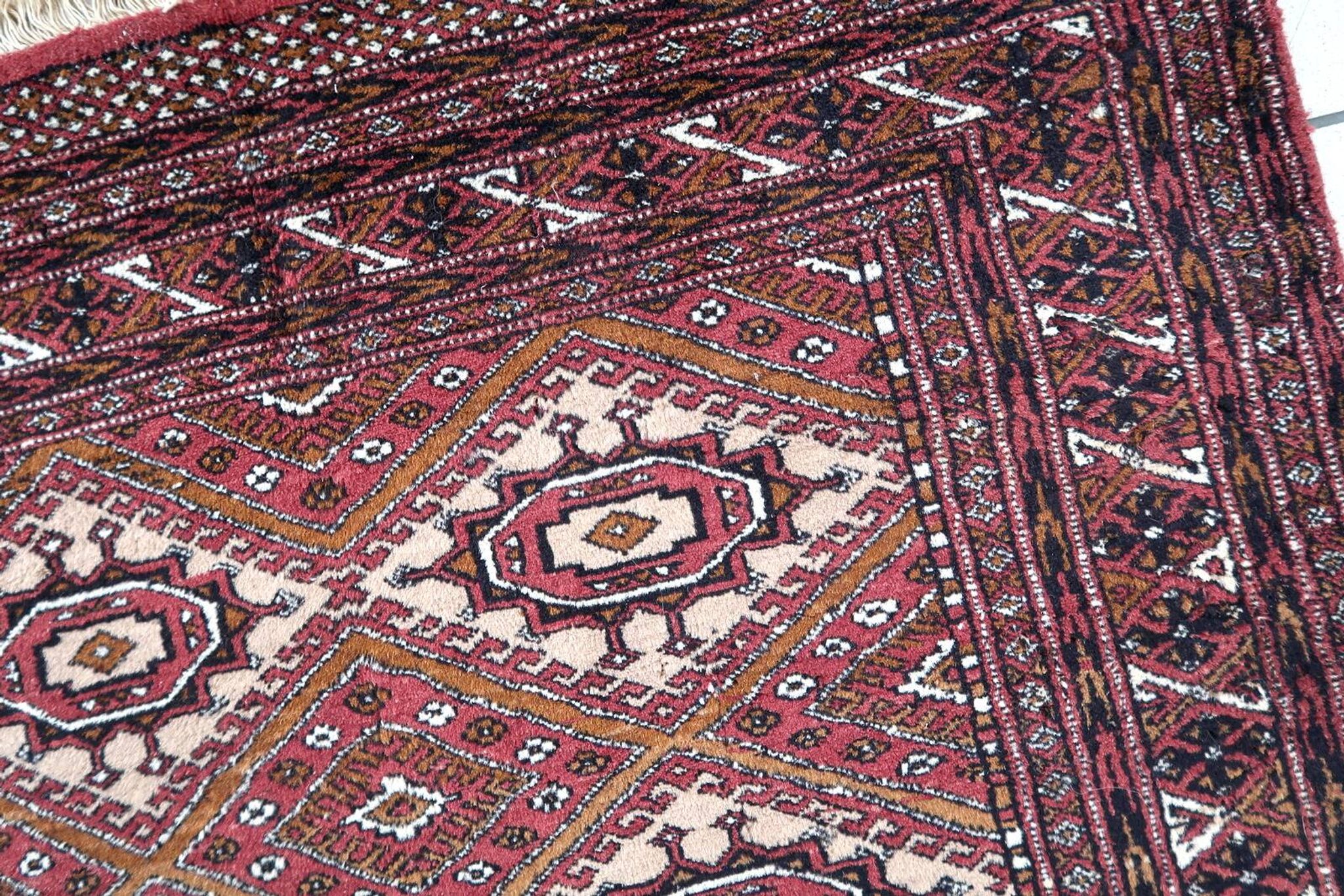 Tapis vintage afghan Ersari fait main en laine – 123 x 183 cm