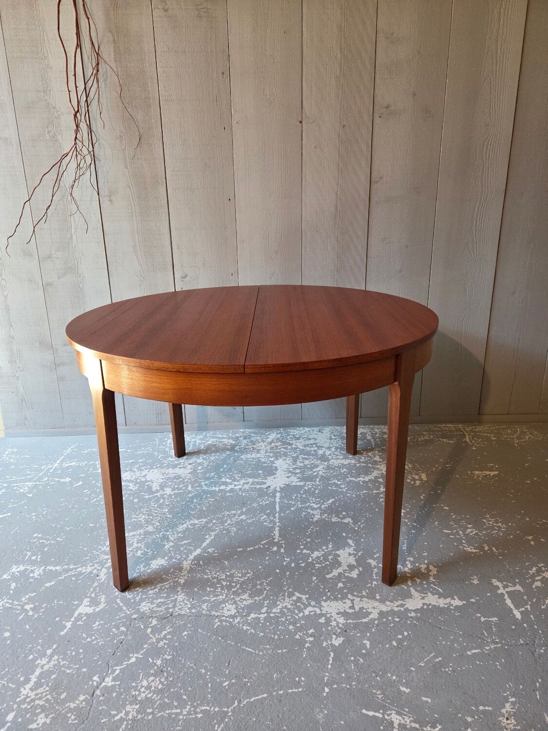 Scandinavian table