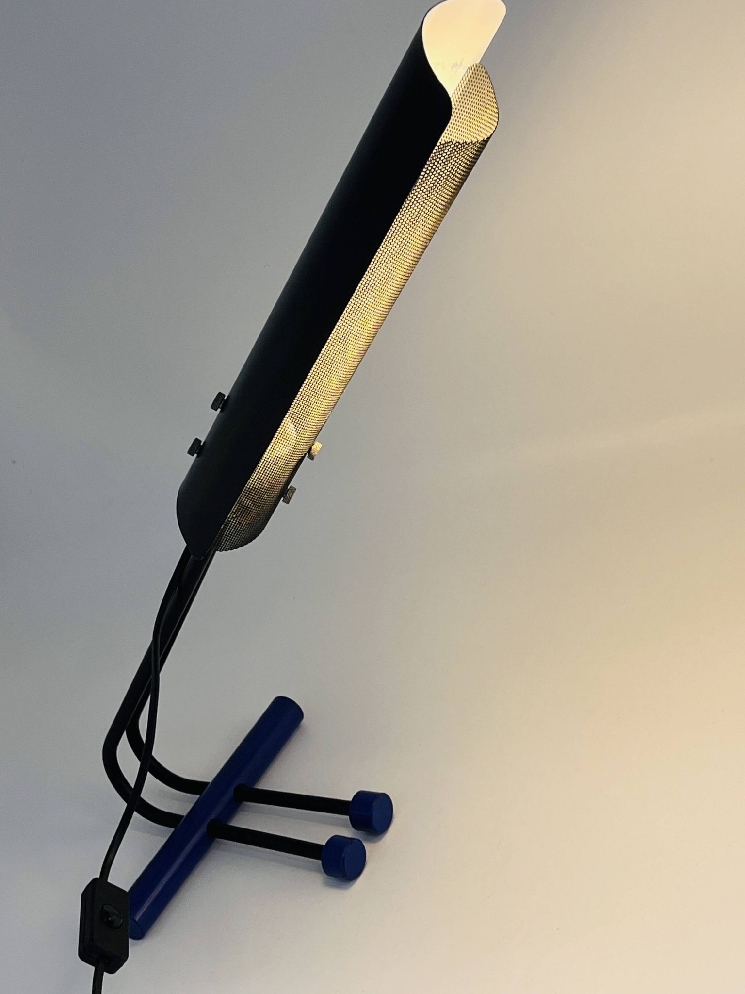 Ettan Memphis era desk lamp