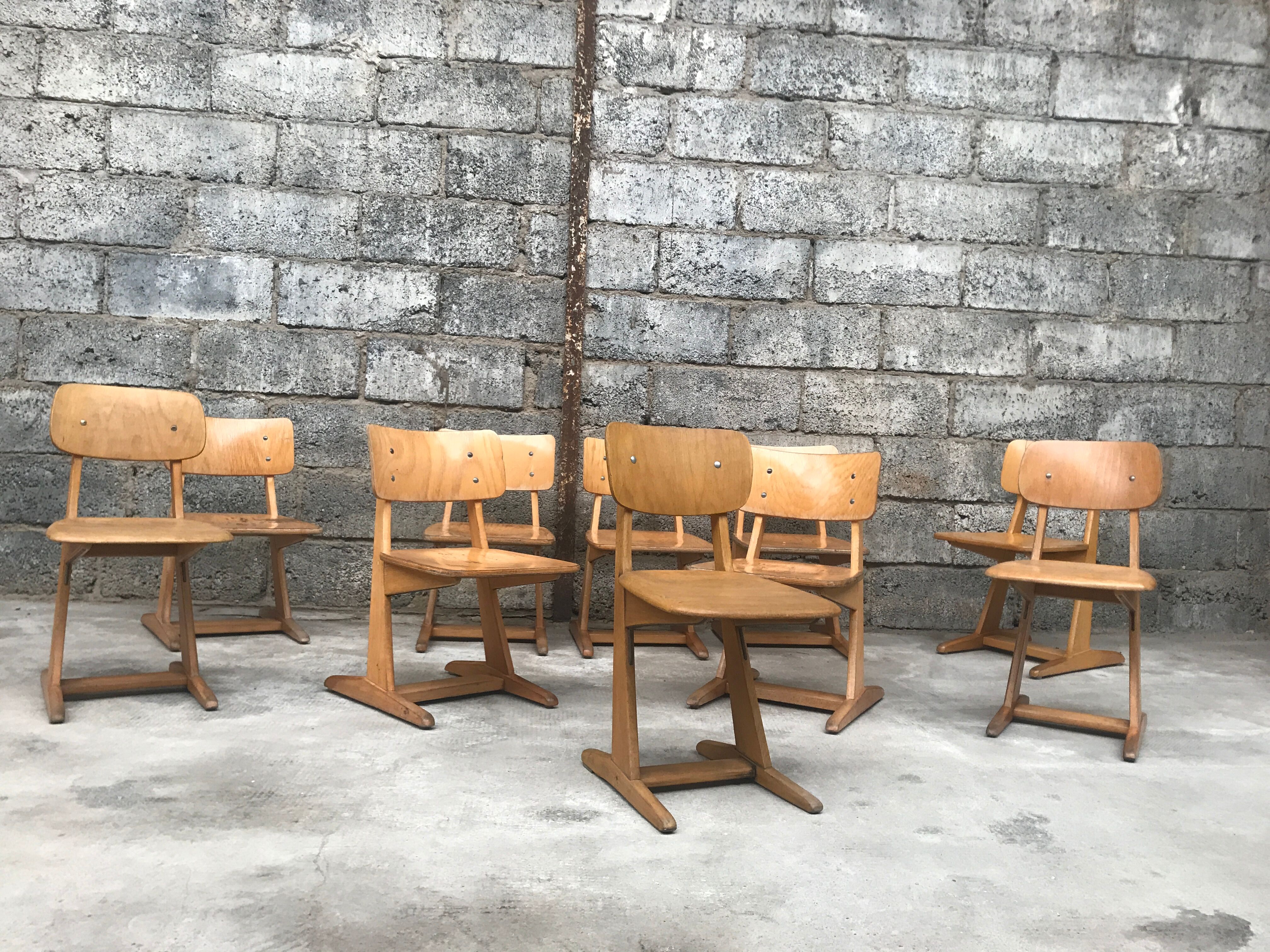Series of 10 casala children's chairs in vintage light wood