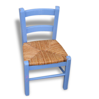 Petite chaise pour enfant en paille et bois