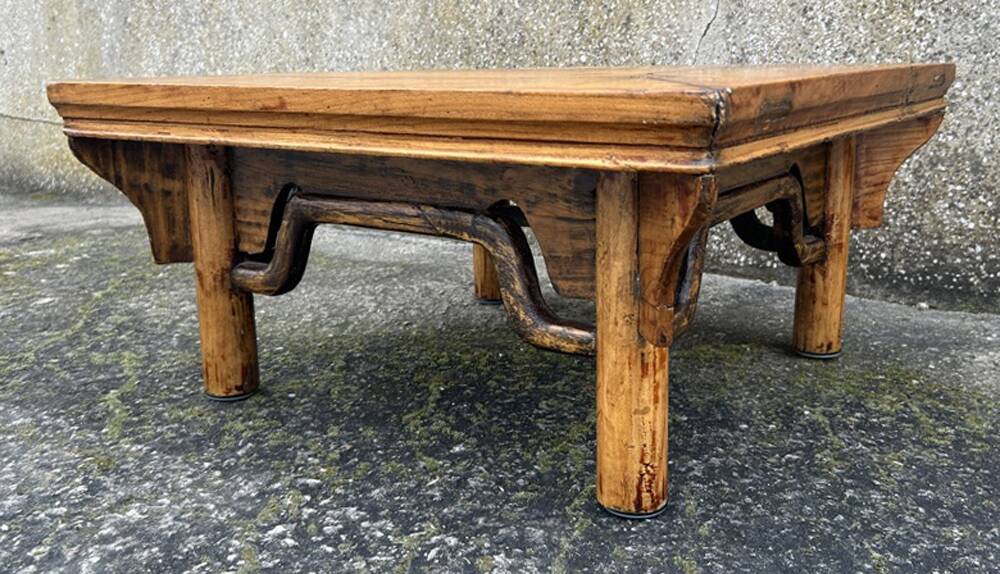 Small Chinese Kang or offering table, late 19th century.