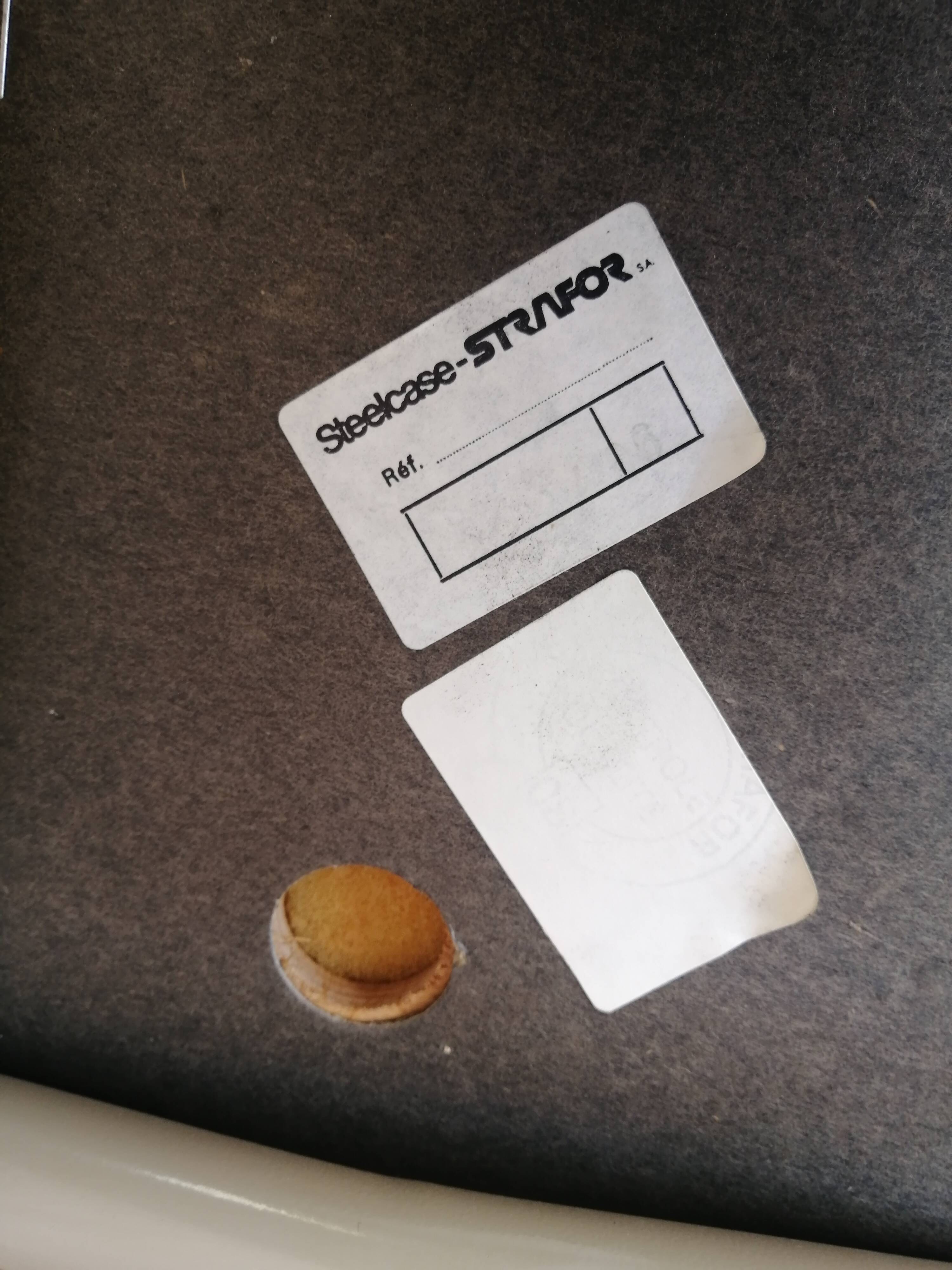 Set of 4 420-44 Strafor-Steelcase Vintage Chairs