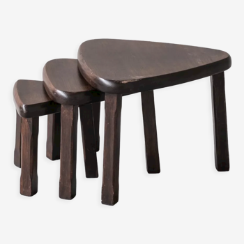 Ensemble de trois tables gigognes en chêne