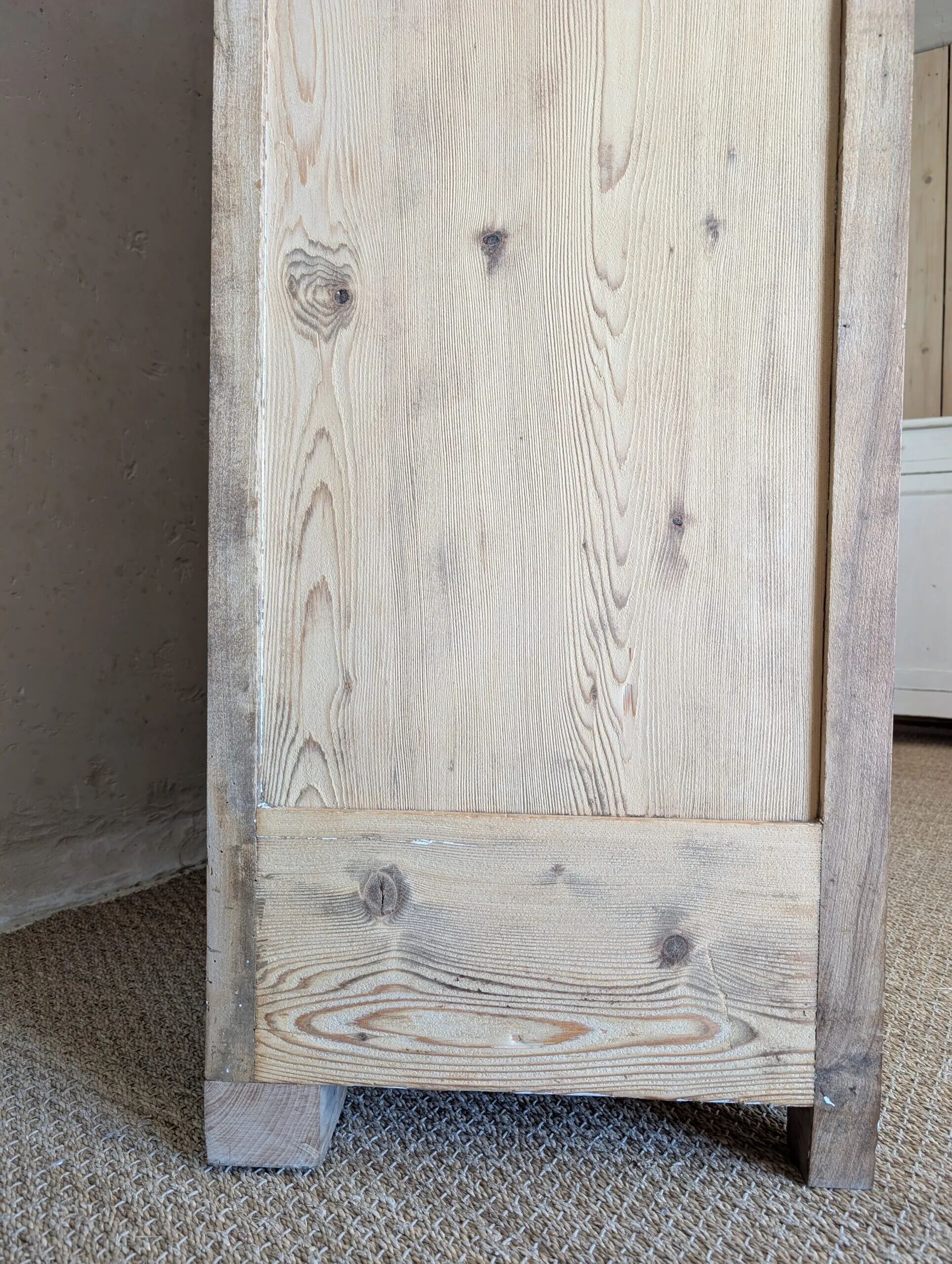 Large wardrobe - hanging space and shelves