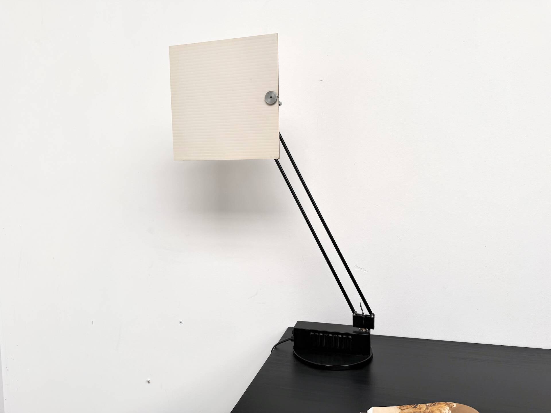 Rare desk/table lamp "WO" by Sacha Ketoff - Aluminor Edition, circ