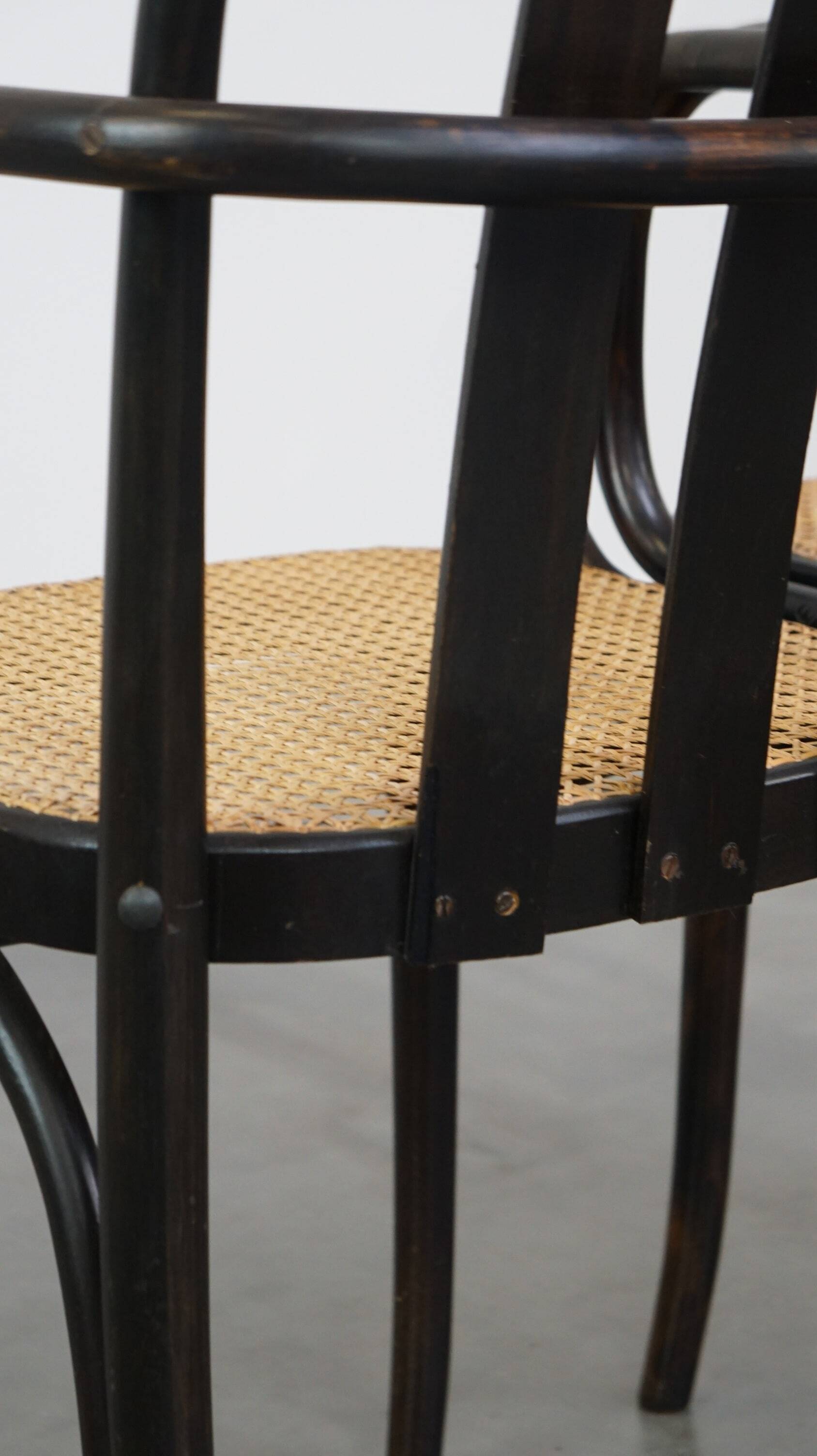 Set of 4 vintage wooden design dining/bistro chairs with woven seats