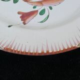 Plate in faience de l'est pink red 19th Luneville islettes st clement nº3