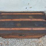 Storage trunk, trunk