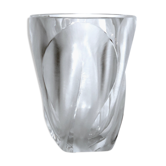 Vase Lalique, verre cristal poli et dépoli modèle Ingrid des années 60