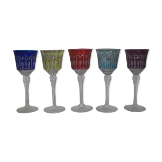 Set de cinq verres en cristal de bohême