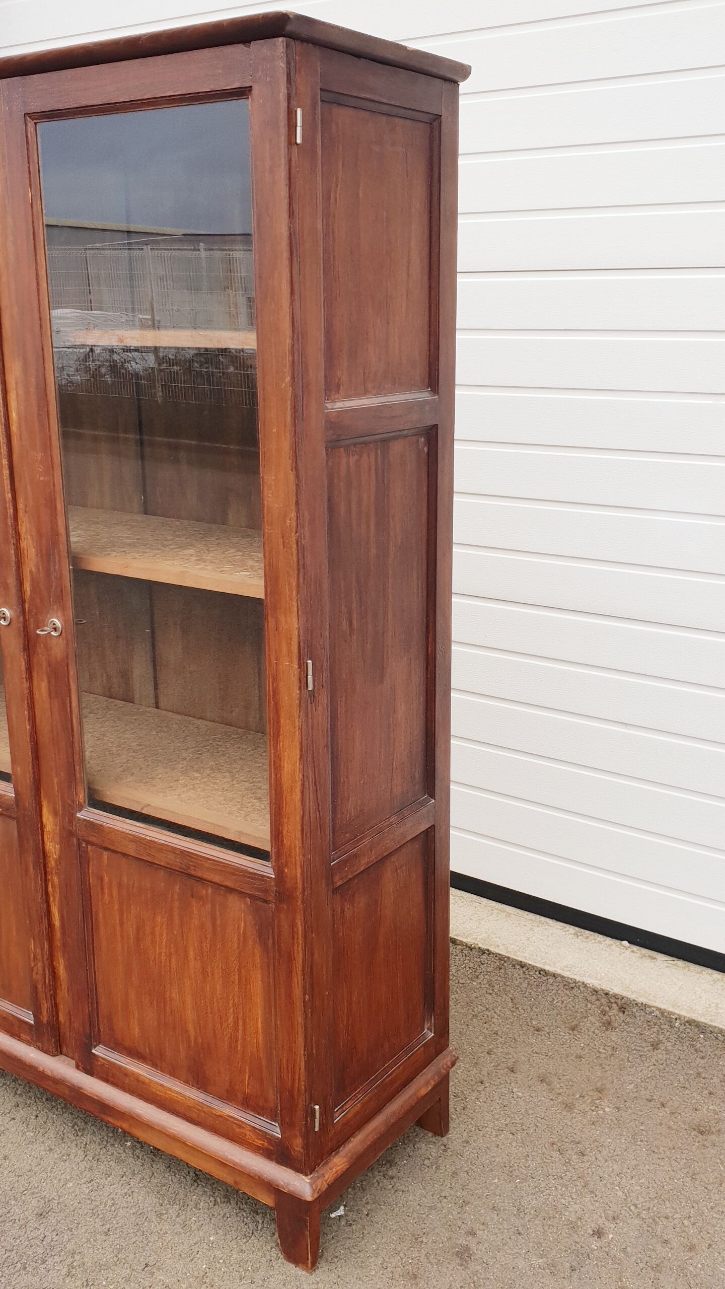 Armoire vitrée vintage