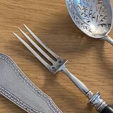 Service de couverts à Binbins Mignardises argent minerve 19e siecle manche ébène