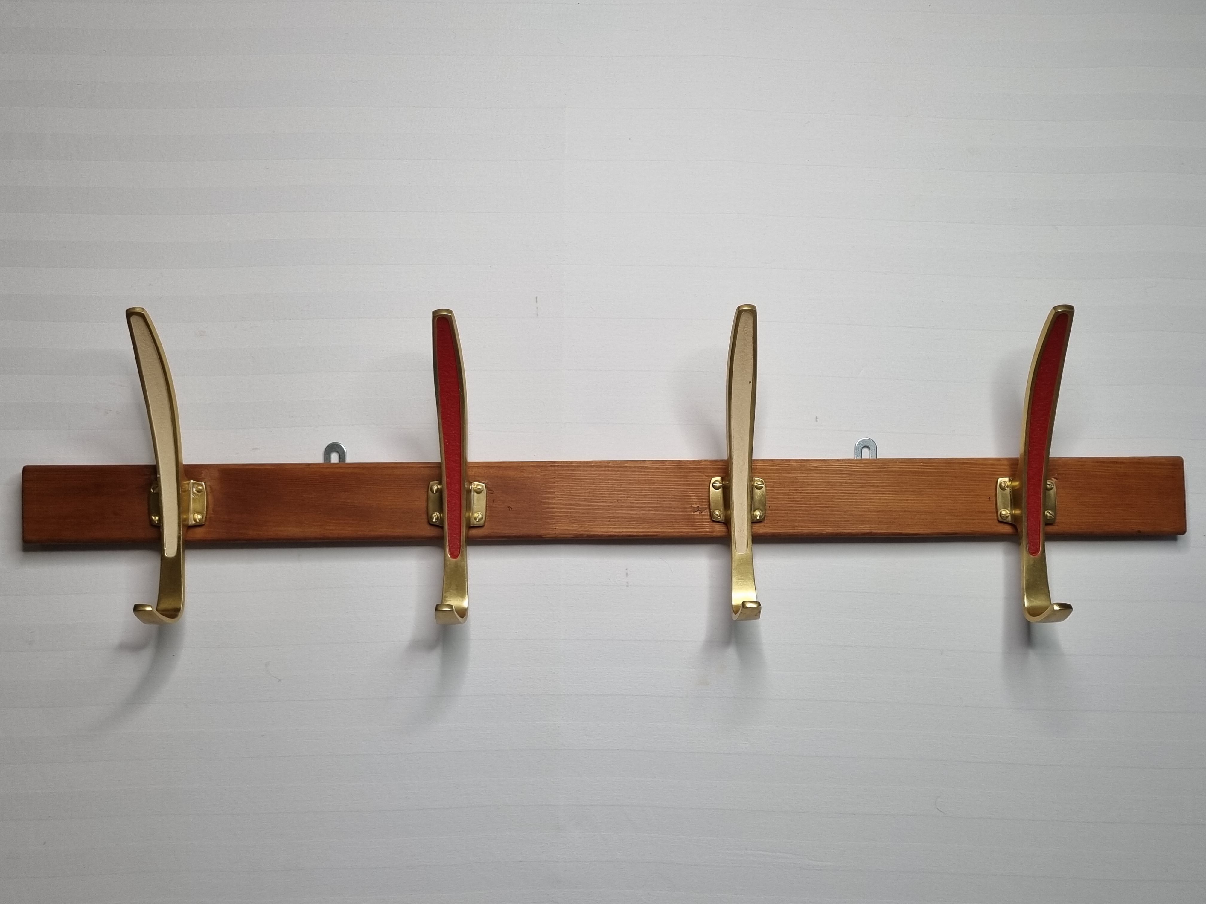 Portemanteau en laiton et bois, 4 patères doubles vintage