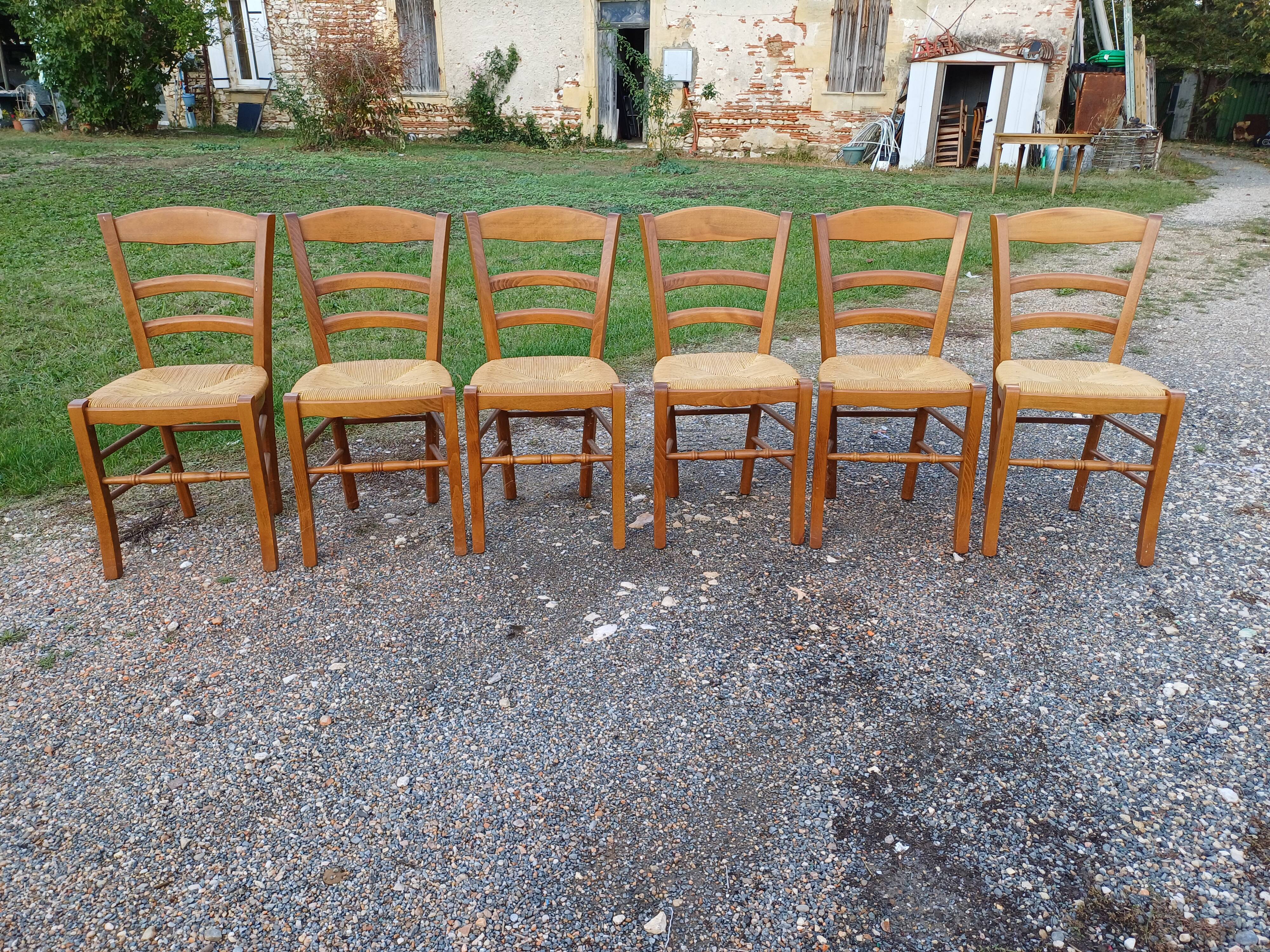 6 Straw Chairs