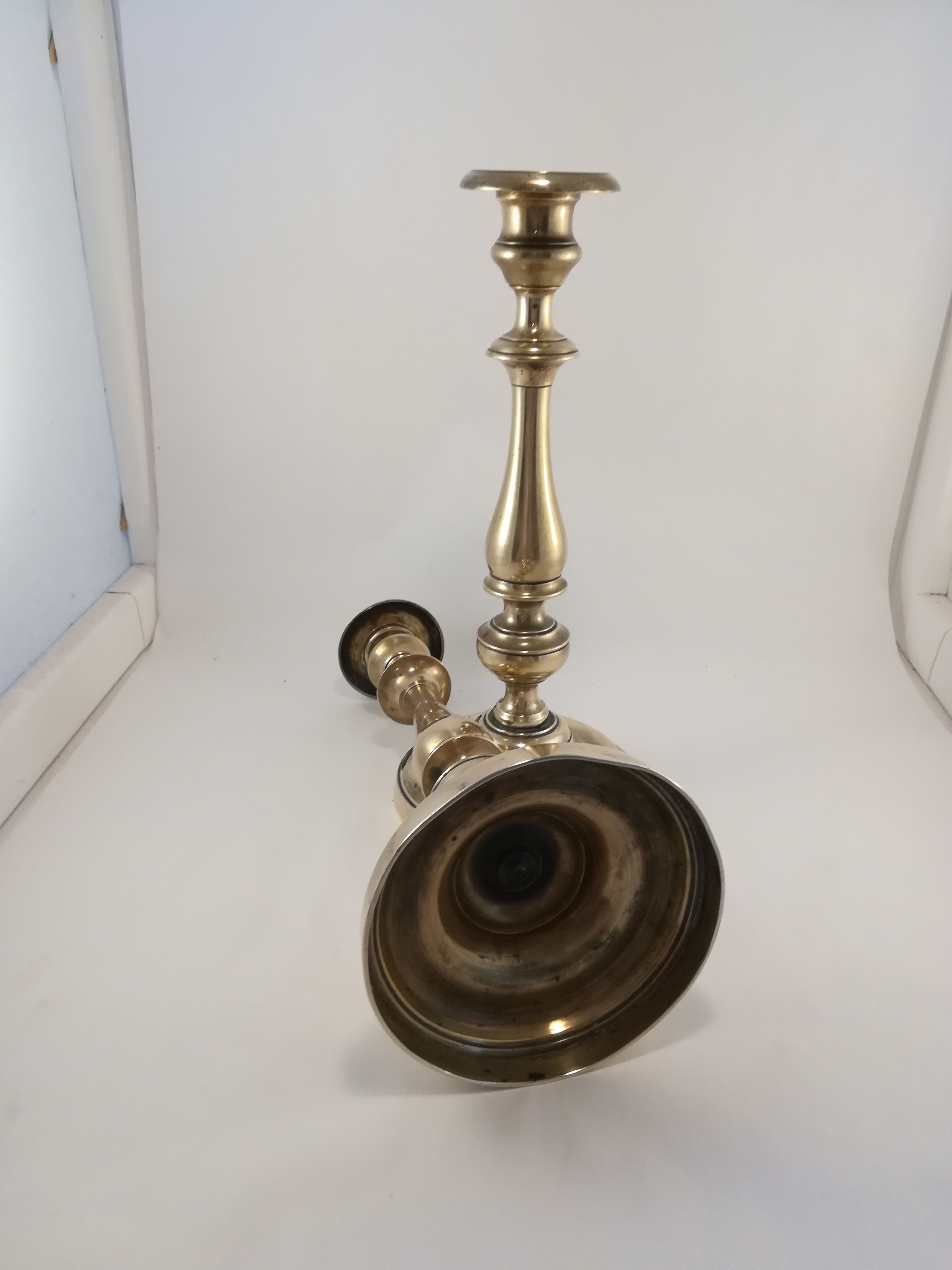 Set of 2 candlesticks