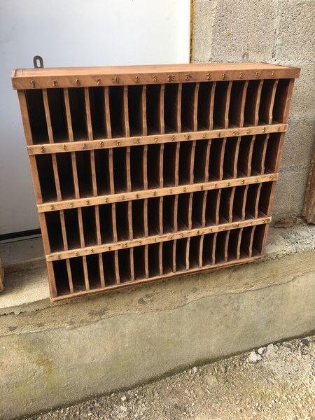 Hotel front desk shelf 1920
