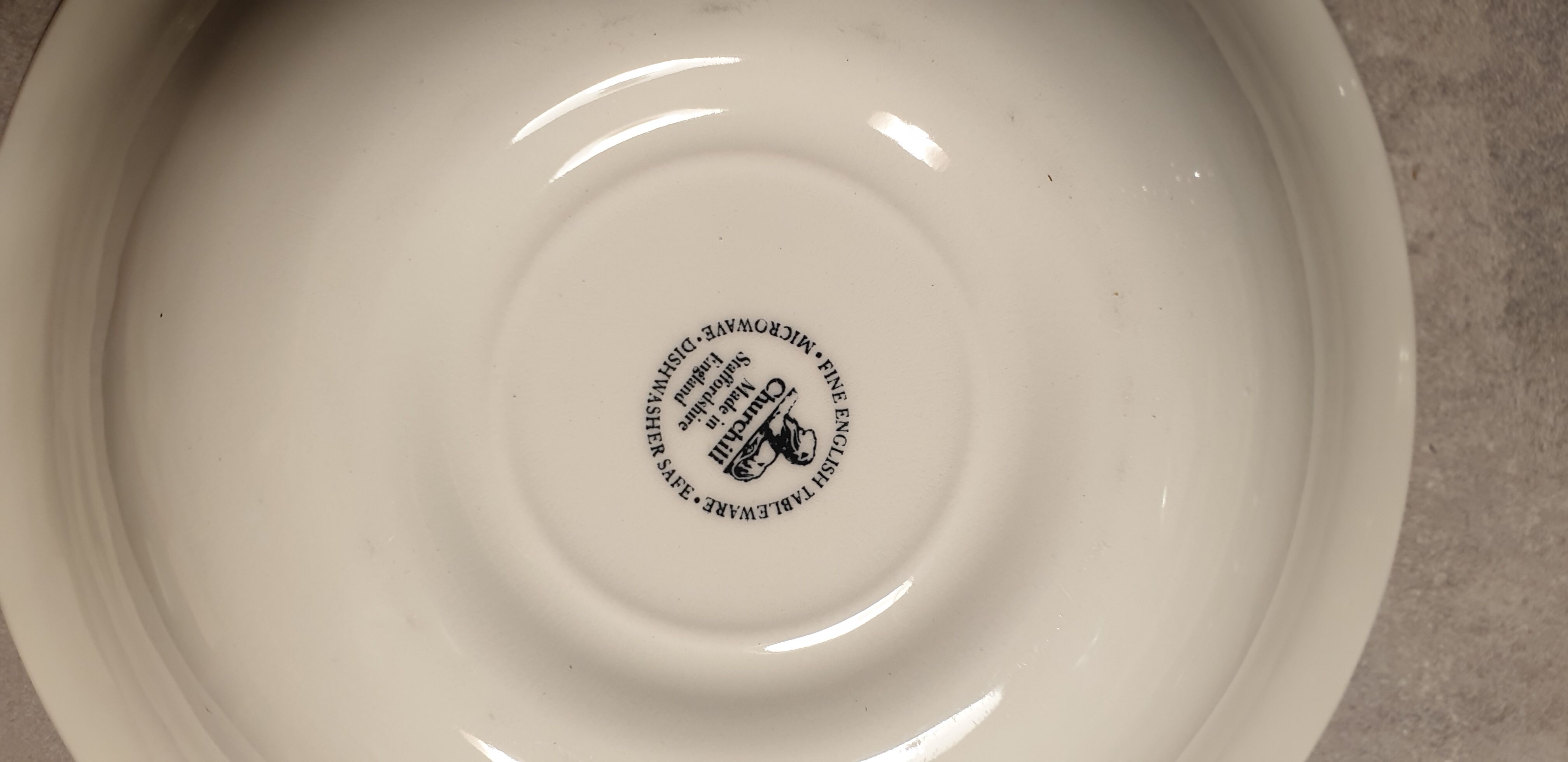 Salad Bowl Porcelaines Churchill the Georgian collection :23,7cm ○