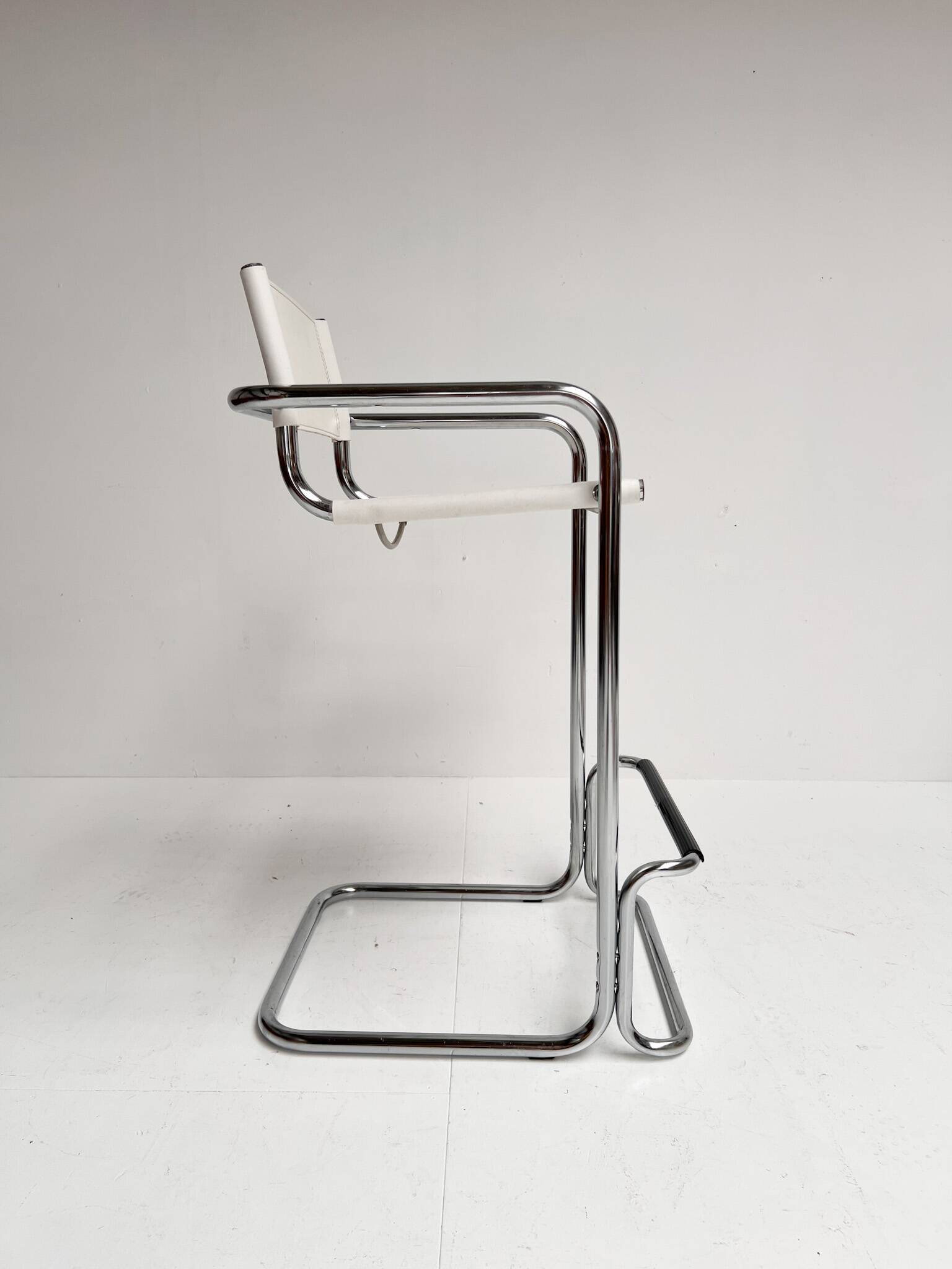 Set of 2 leather bar stools attributed to Mart Stam, 1970s