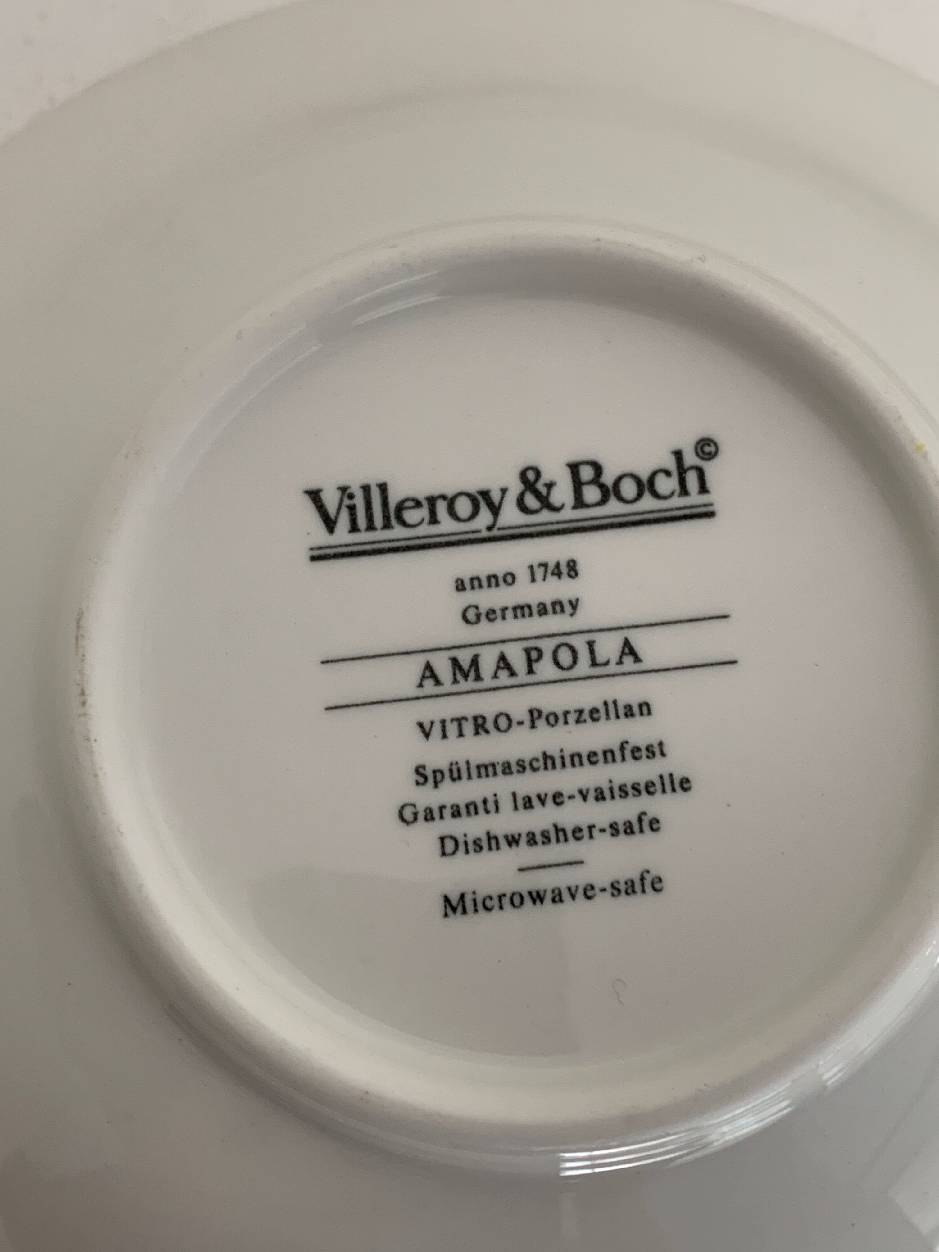 8 cups or ramekins Villeroy and Boch, contemporary Amapola model