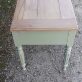 Old green wood 4-drawer desk in Luxembourg raw wood
