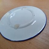 Assiette décorée en céramique