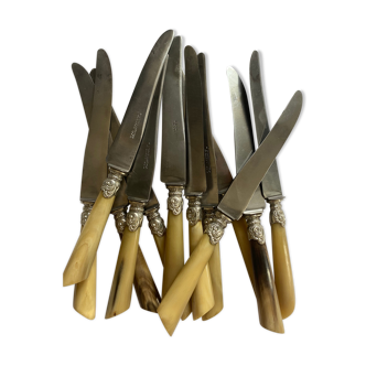 Couteaux de table anciens