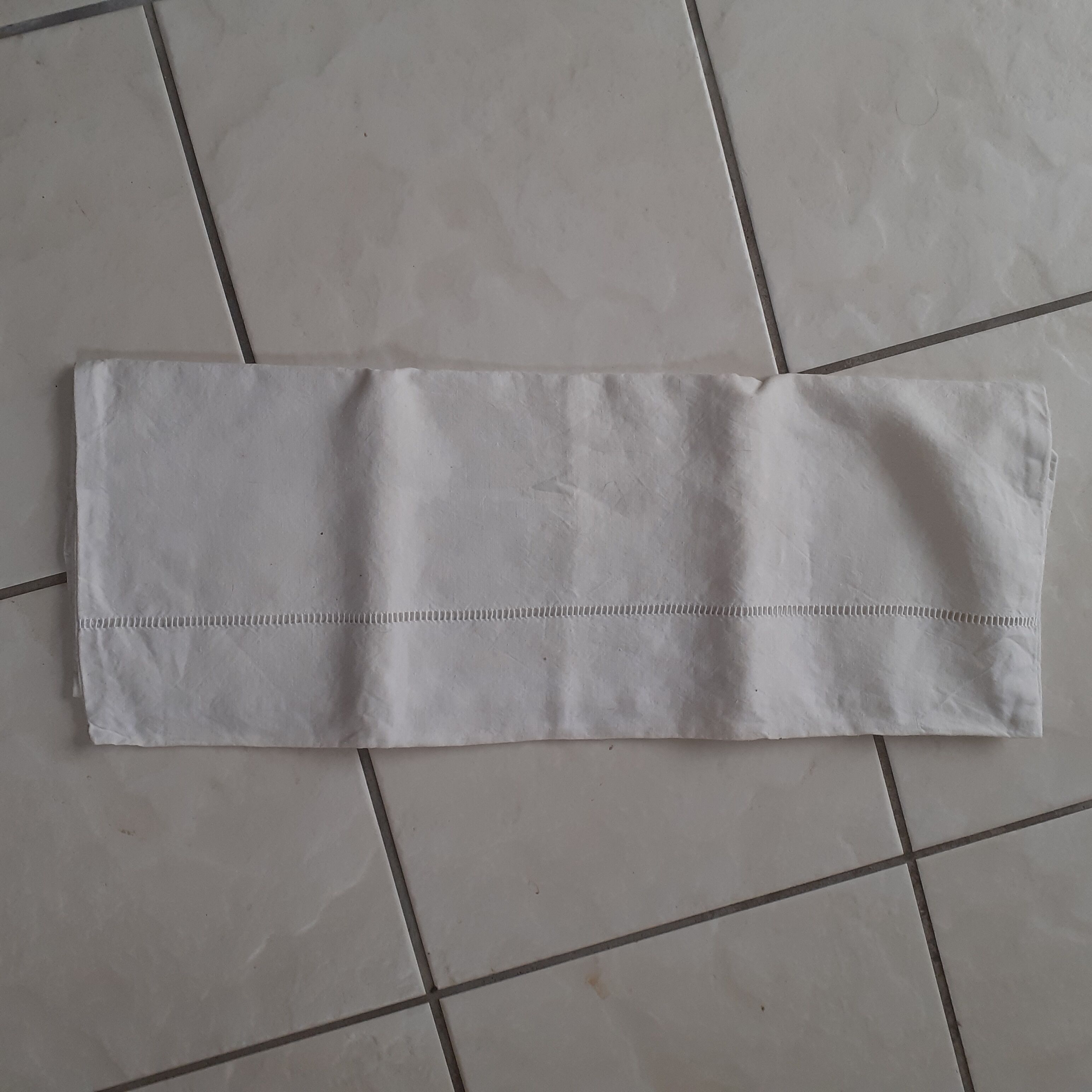 Linen pillowcase, handmade days at the 2 extremites
