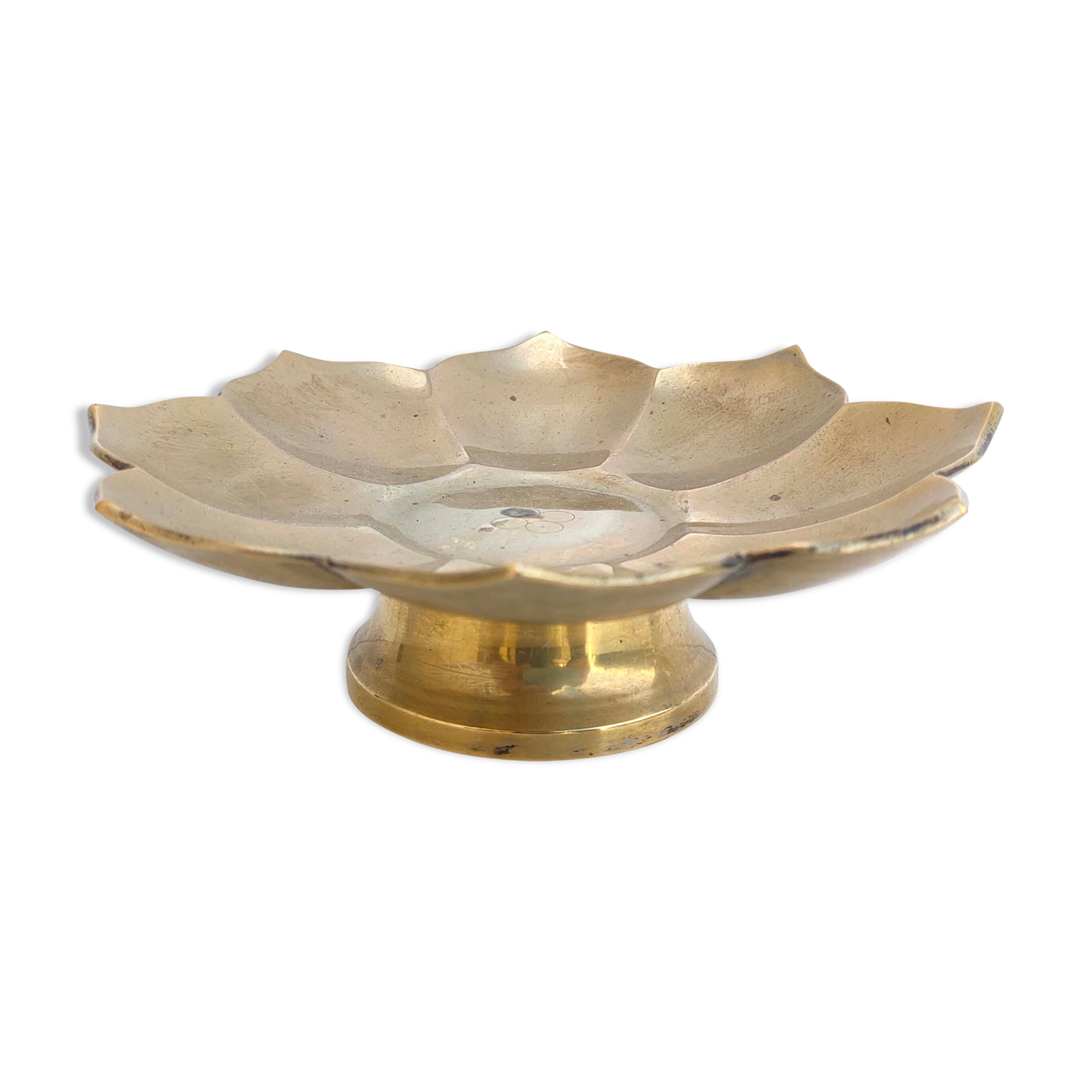 Brass flower cup