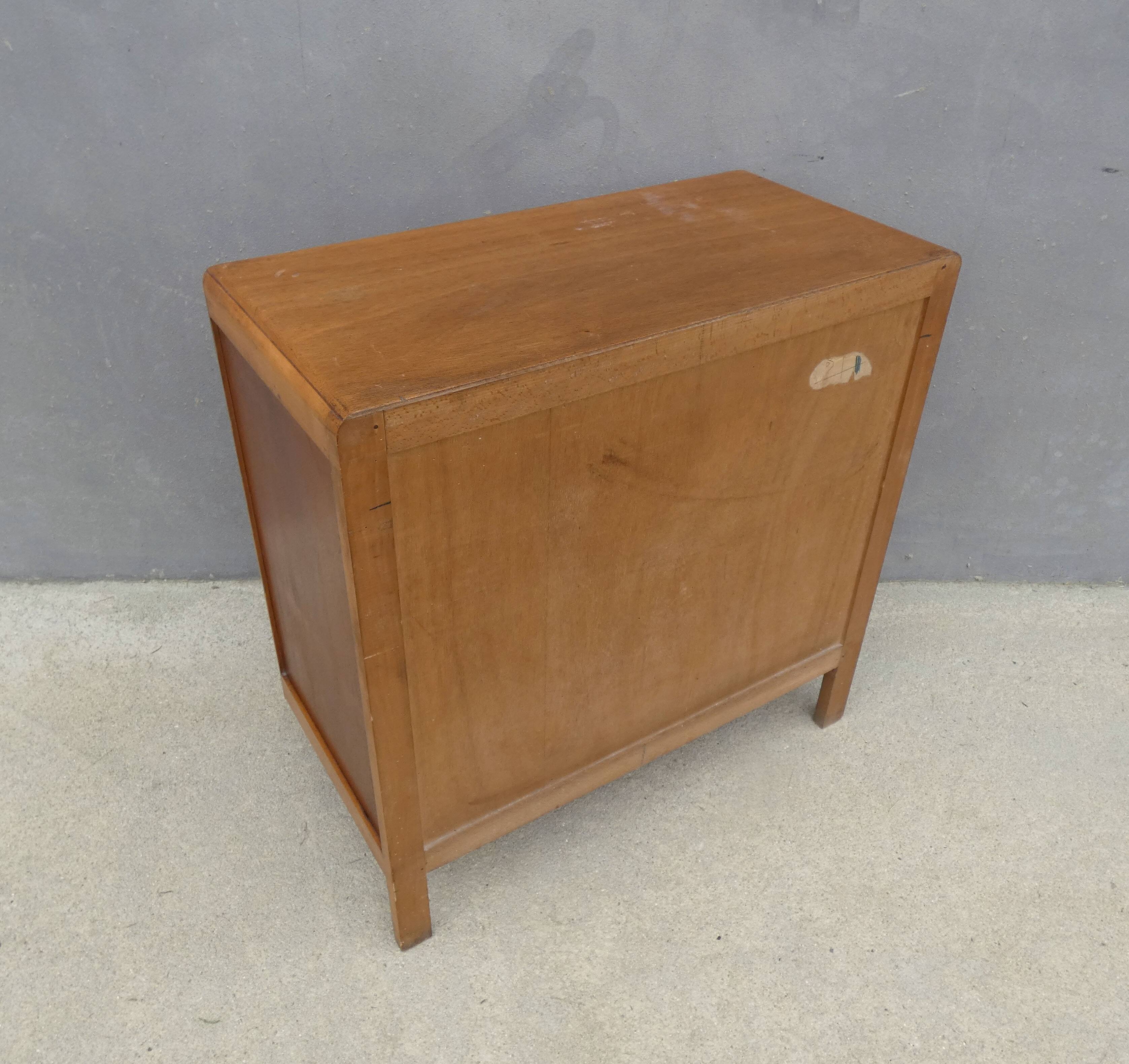 commode vintage en bois pieds compas