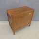 commode vintage en bois pieds compas