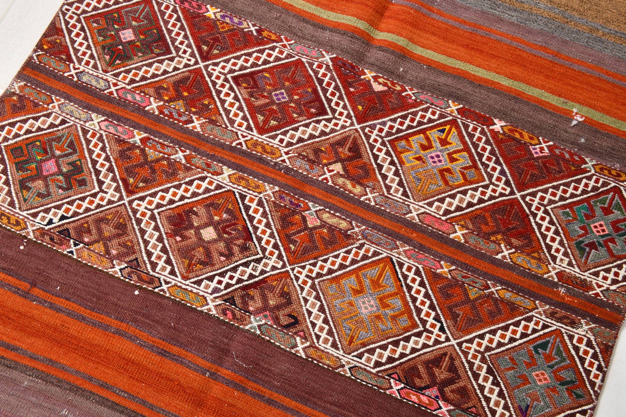 4x5 Multicolor Turkish Kilim Rug, 113x135Cm