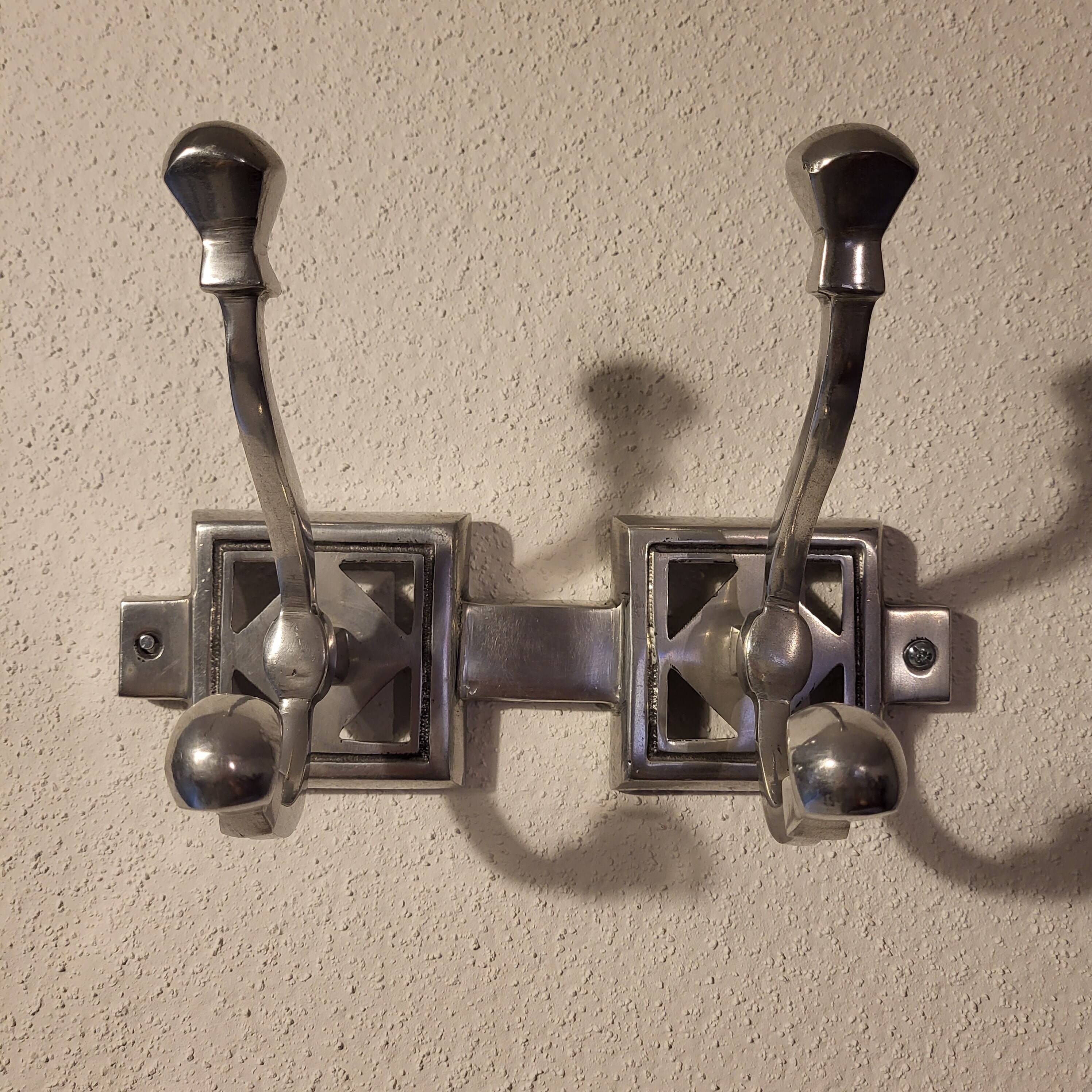 Aluminum coat hook