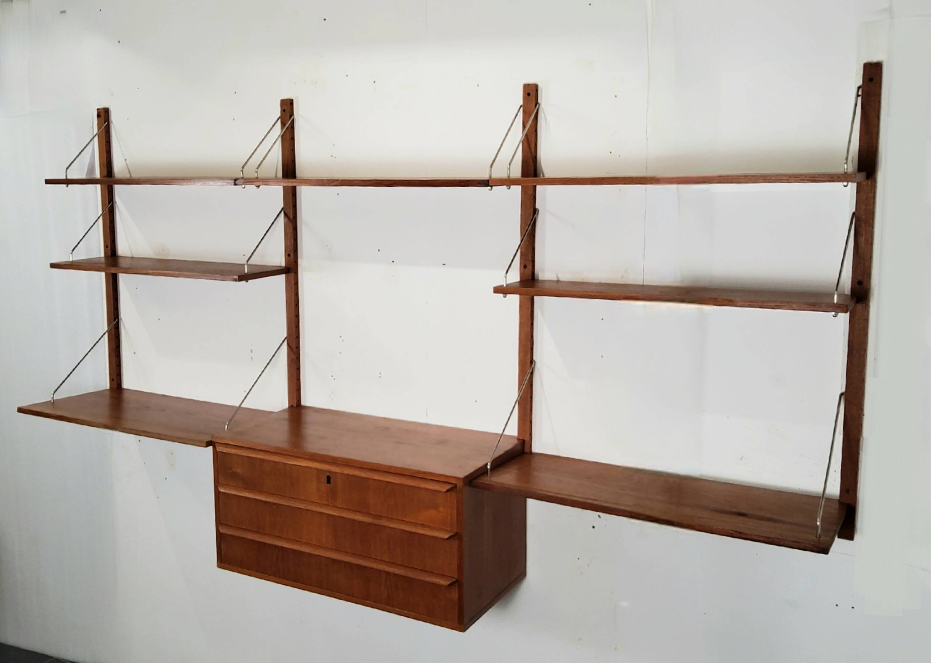 Scandinavian wall shelf – Danish design